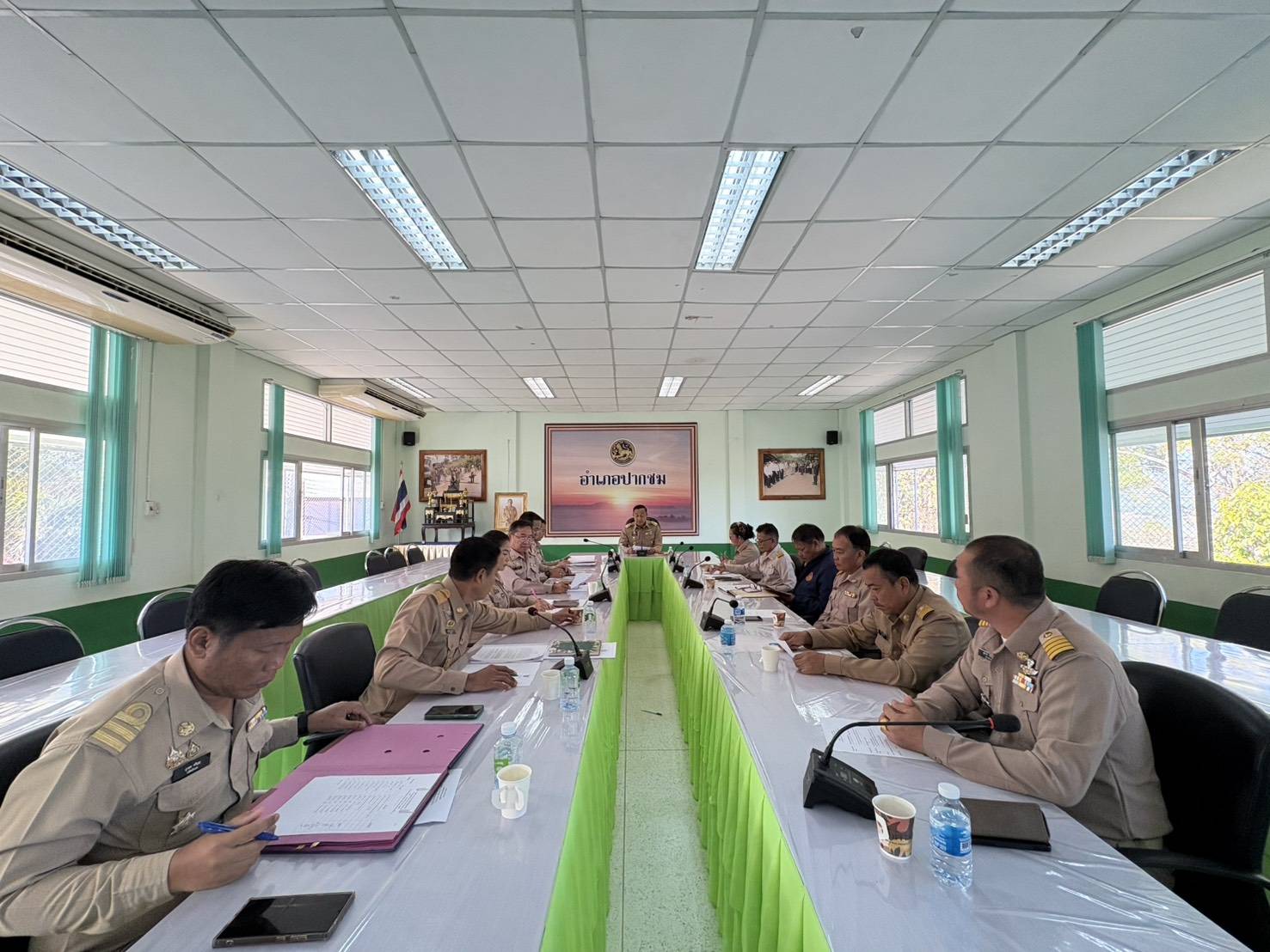 พช.ปากชม ร่วมพิจารณาคัดเลือกกำนันตำบลหาดคัมภีร์