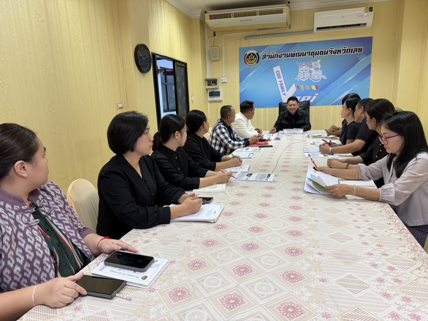  พช.ปากชม ร่วมประชุมรับนโยบายสำคัญกรมฯ - เน้นย้ำ OTOP ไทยช่วยไทย พลัส พร้อมเร่งประสิทธิภาพกองทุน